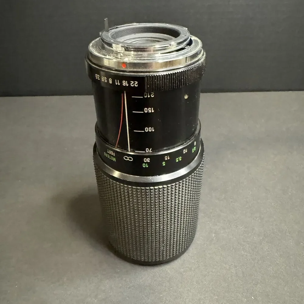 Vivitar Series 1 70-210mm f/3.5 Lens with Minolta MD Mount
